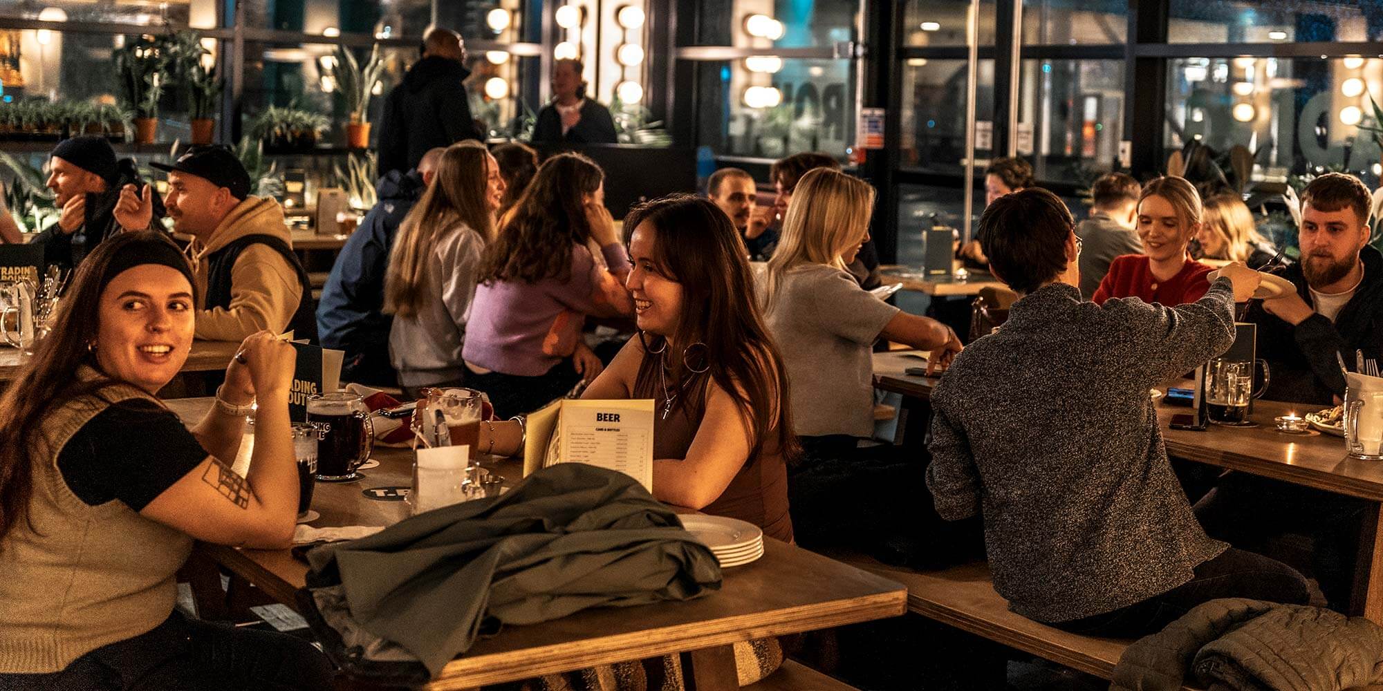 happy-diners Happy Diners at The Trading Route